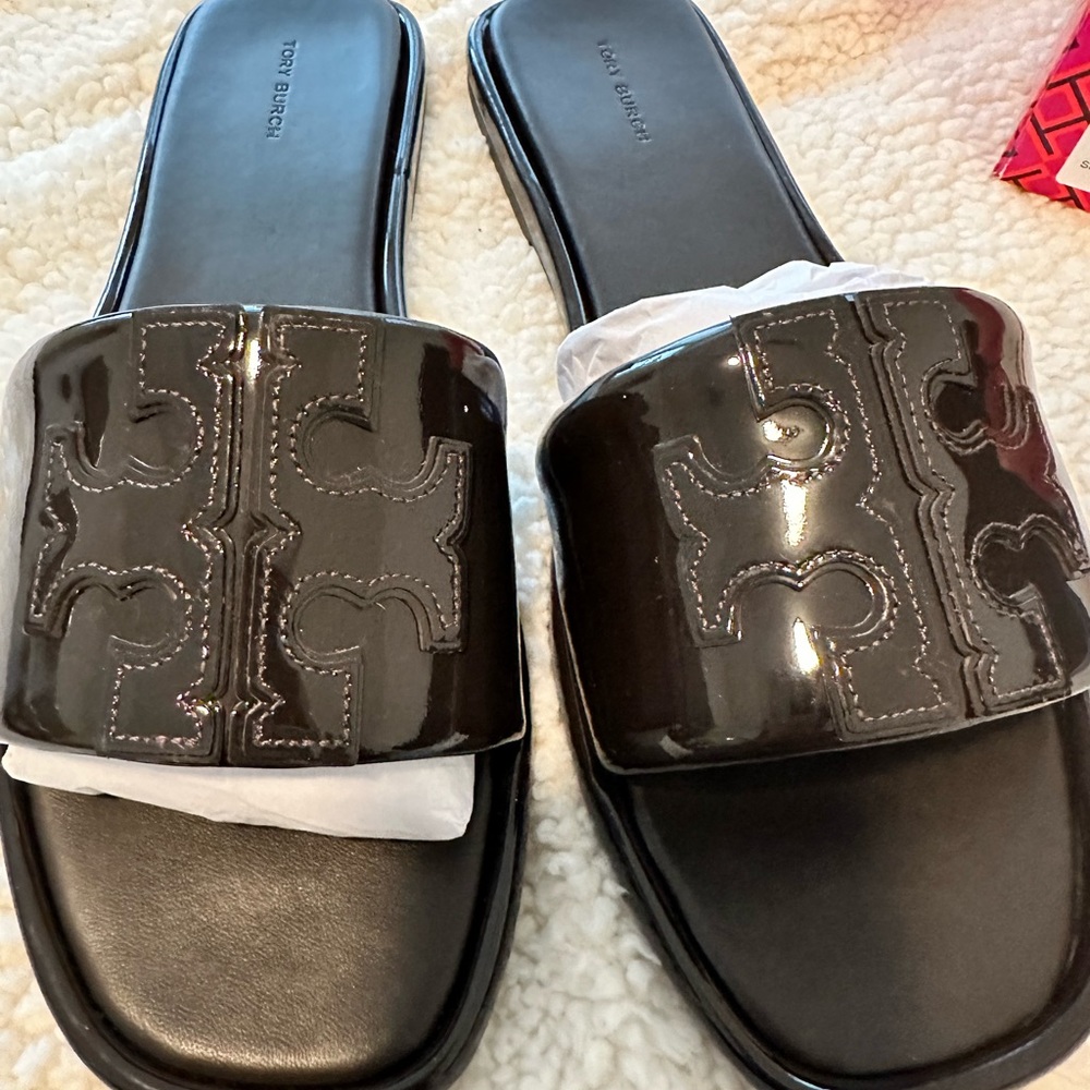 Brand new Tory Burch Double T Sport Slide. Patent Leather color Coco size 12.
